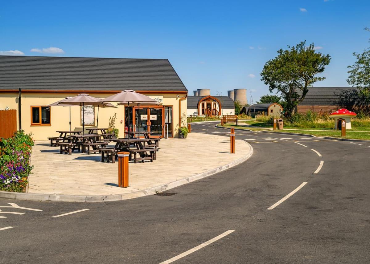 Wild Acre Village At Sundown Adventureland Retford Luaran gambar